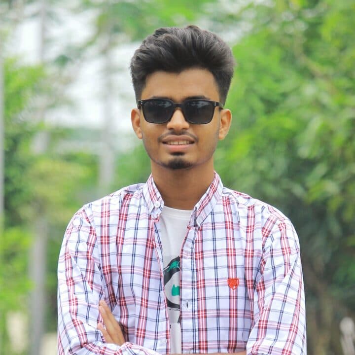 Hadis Khan